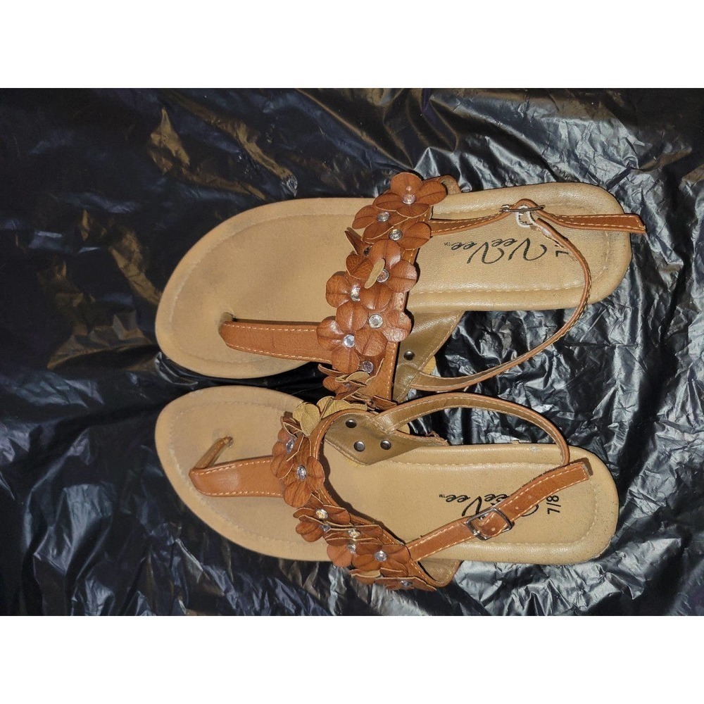 Brown Floral Strappy Sandals size 7/8
